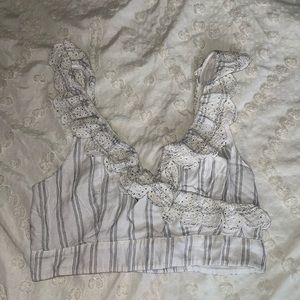 American Eagle cropped tank! blue and white stripped with embroidery